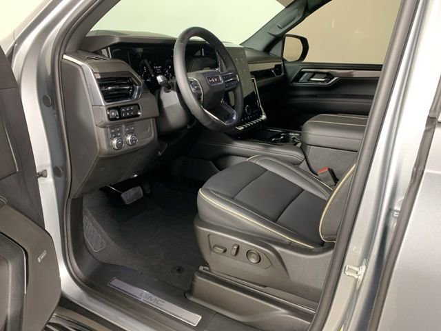 Used 2025 GMC Yukon Elevation w/ LPO, Floor Liner Package image 32