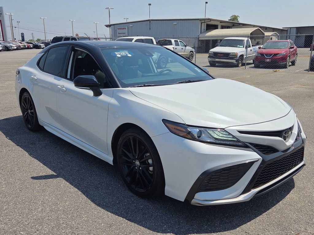 Used 2023 Toyota Camry XSE FWD image 15