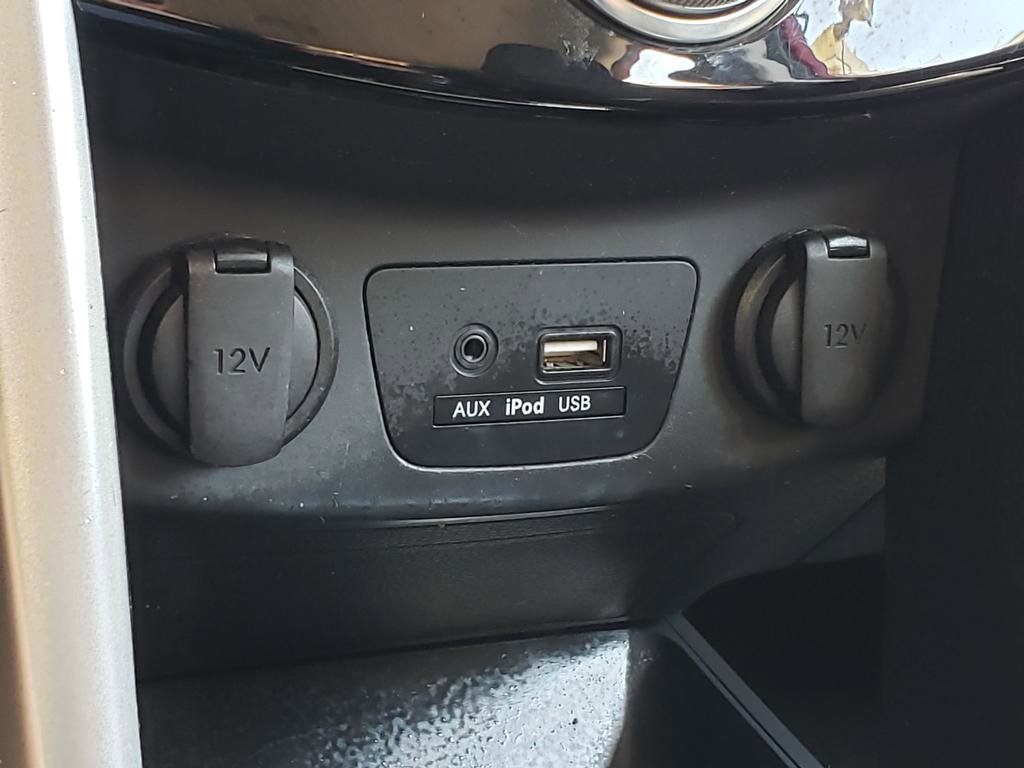 Used 2016 Hyundai Elantra GT FWD image 24