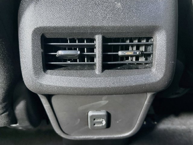 Used 2019 Chevrolet Equinox LT FWD image 24