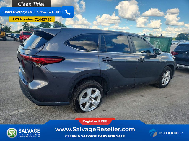 Used 2023 Toyota Highlander L FWD image 4