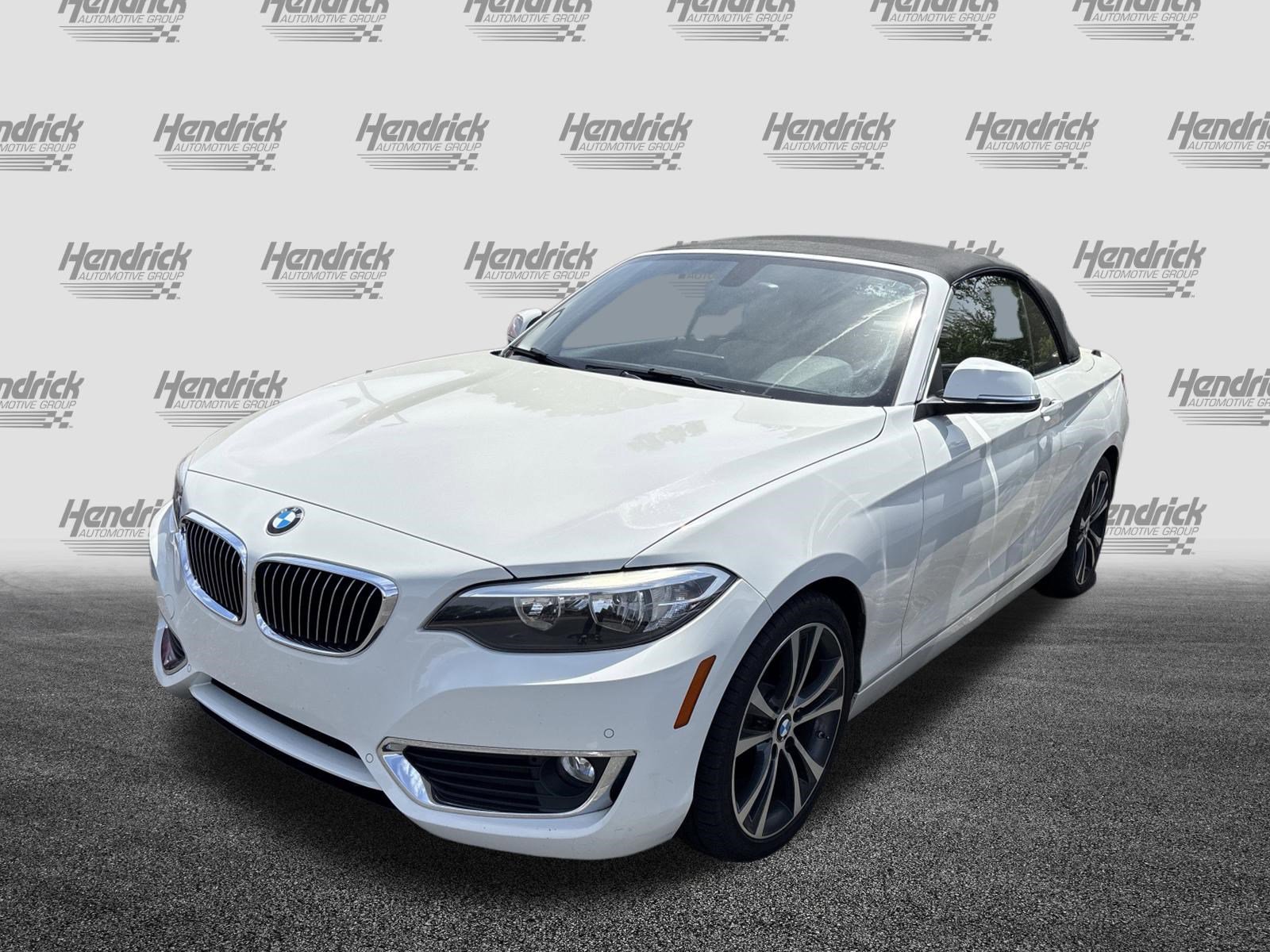 Used 2017 BMW 230i Convertible image 11