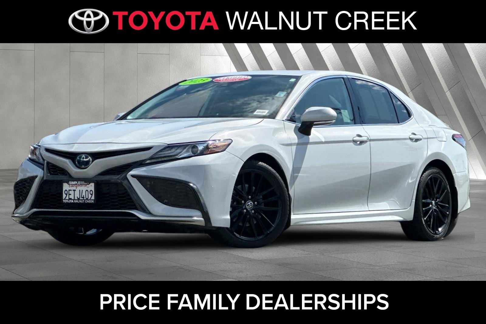 Certified 2023 Toyota Camry XSE image 1