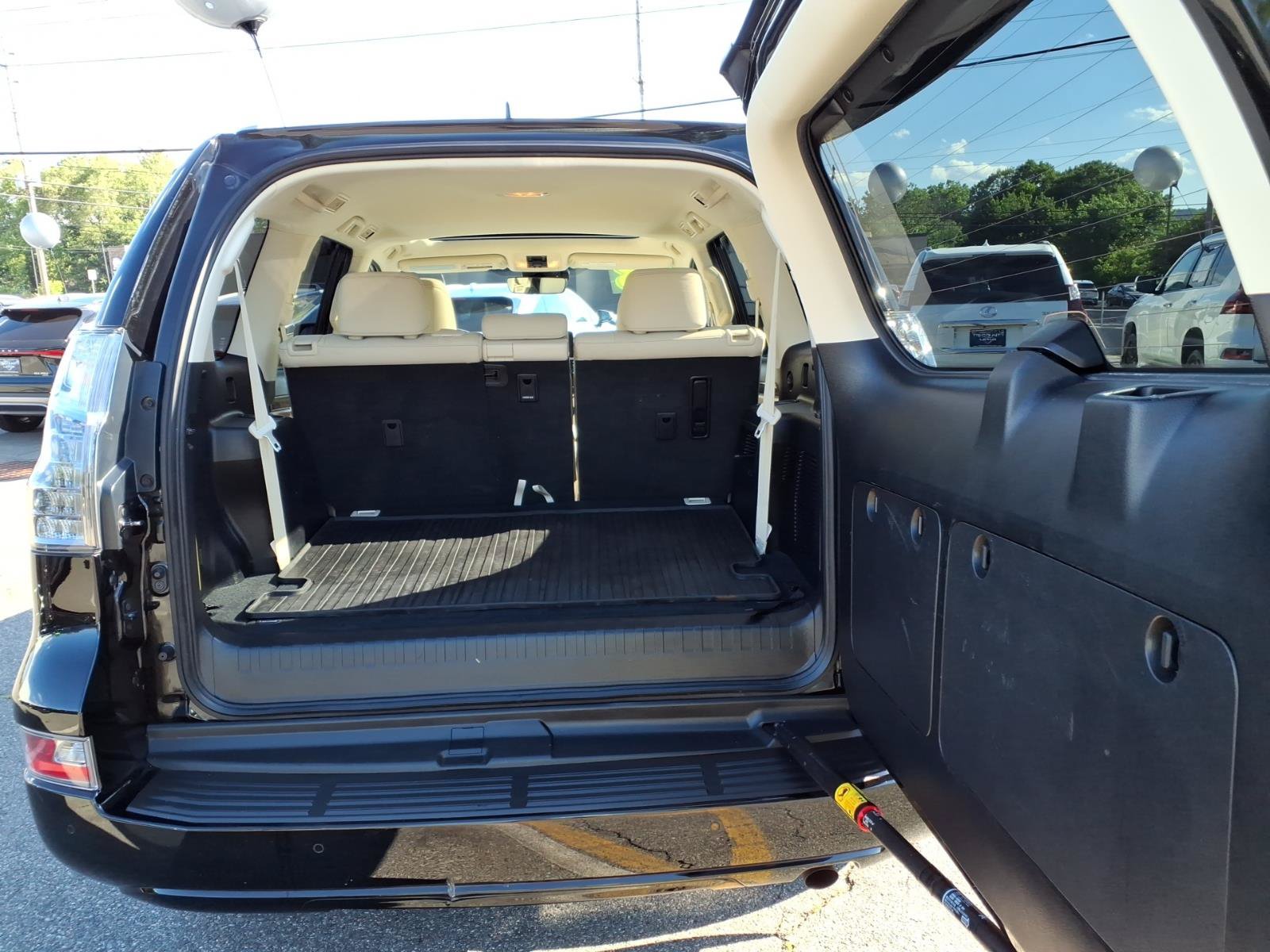 Certified 2023 Lexus GX 460 Premium w/ Premium Package AWD/4WD image 15
