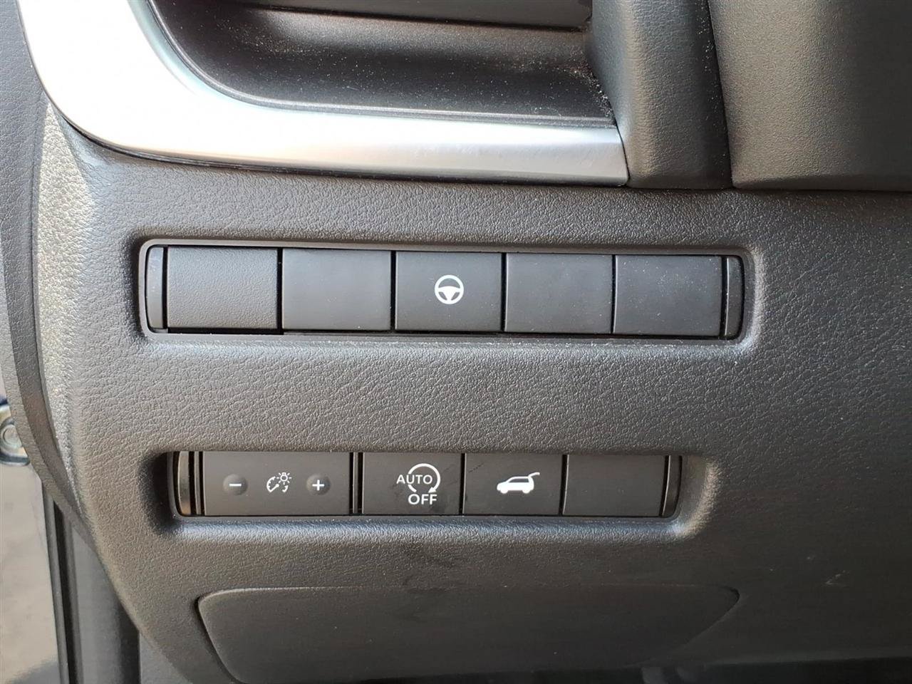 Used 2024 Nissan Rogue SV FWD image 6