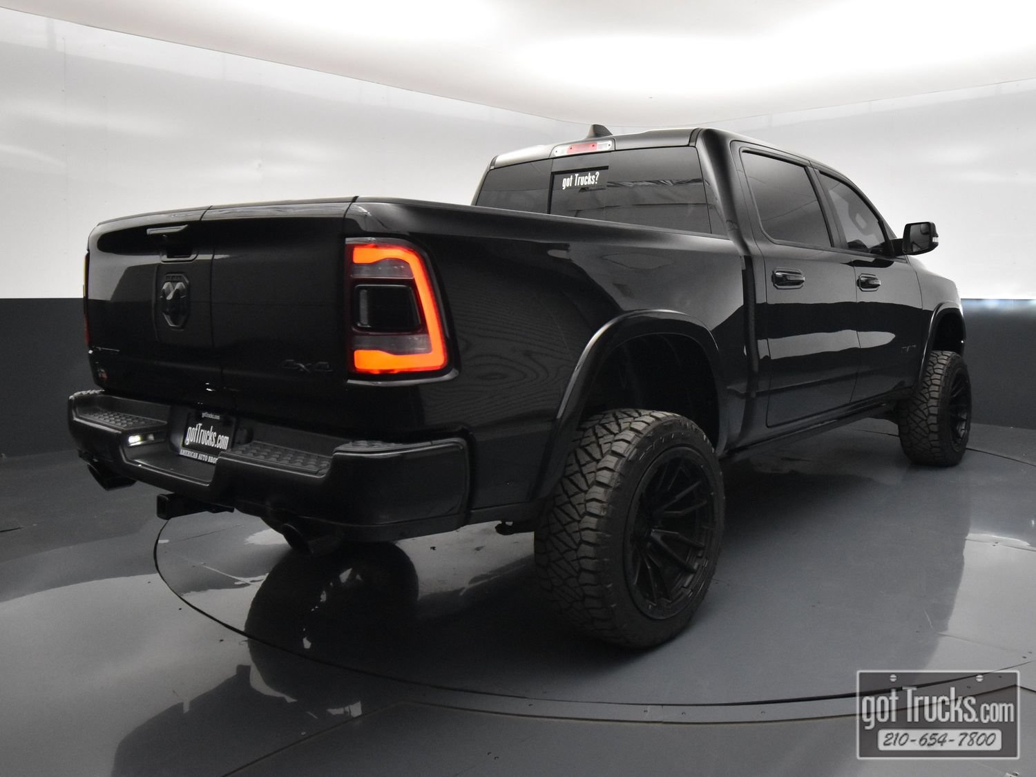Used 2020 RAM 1500 Limited w/ Black Appearance Package AWD/4WD image 49