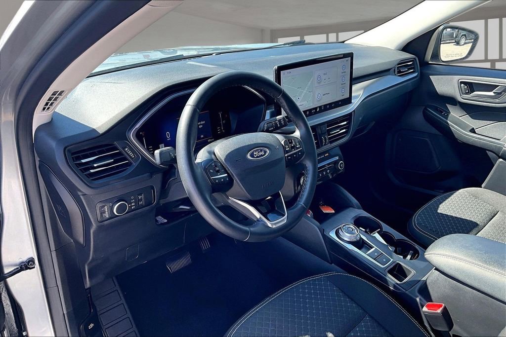 Used 2023 Ford Escape Active w/ Tech Pack #1 FWD image 16