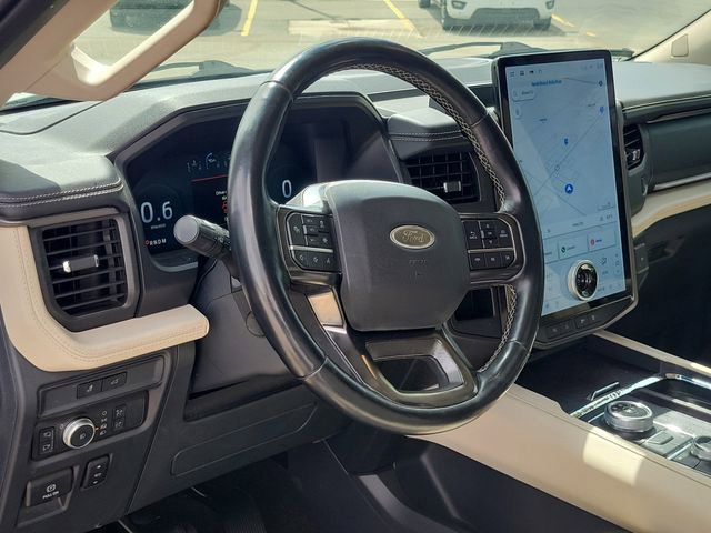 Used 2022 Ford Expedition Platinum AWD/4WD image 7