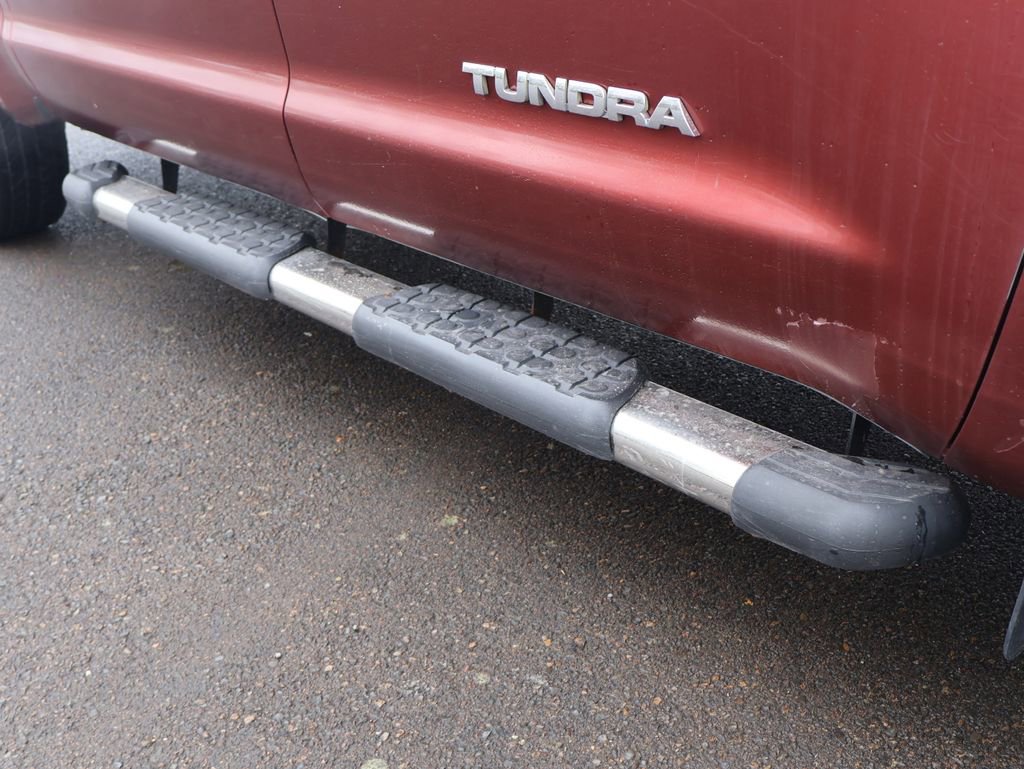 Used 2008 Toyota Tundra 4x4 CrewMax image 11