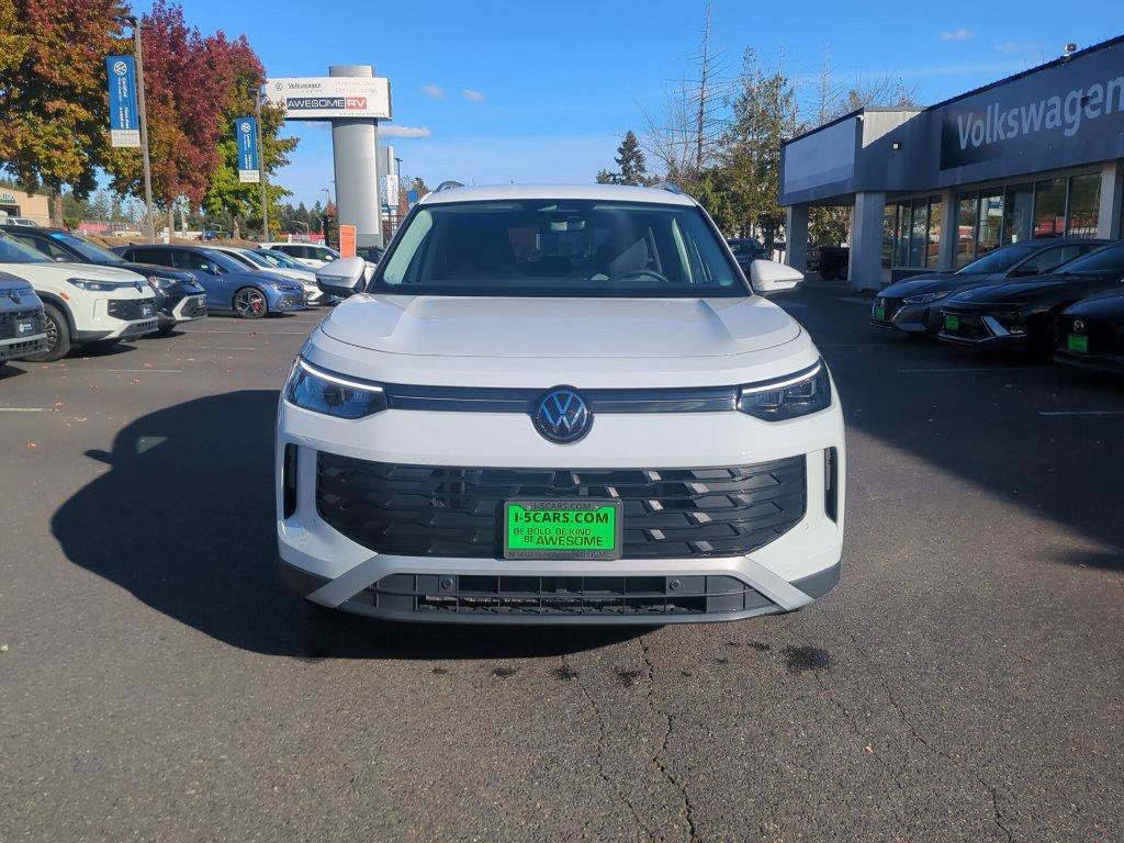 Used 2025 Volkswagen Tiguan S AWD/4WD image 2