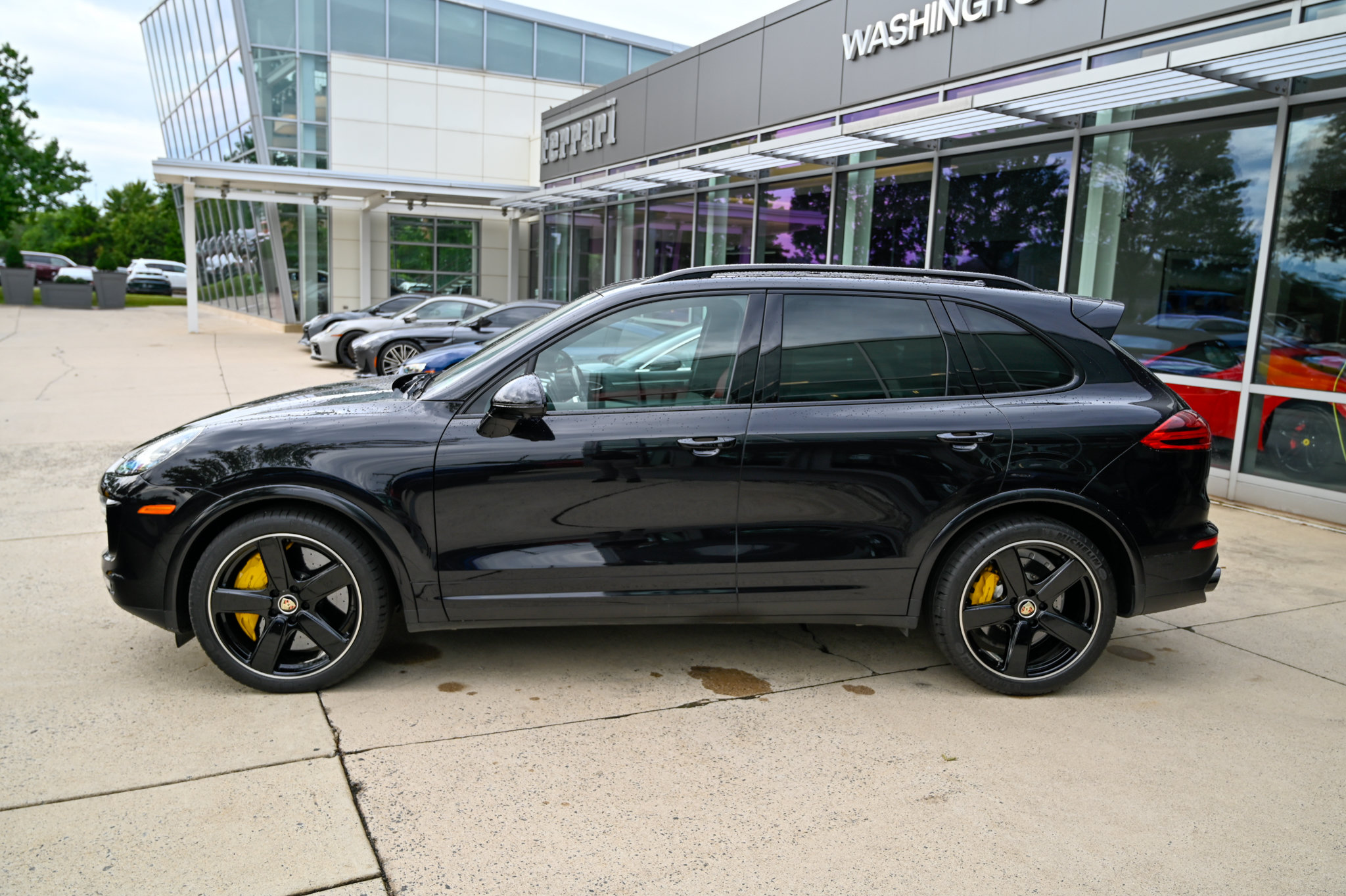 Used 2016 Porsche Cayenne Turbo S AWD/4WD image 8