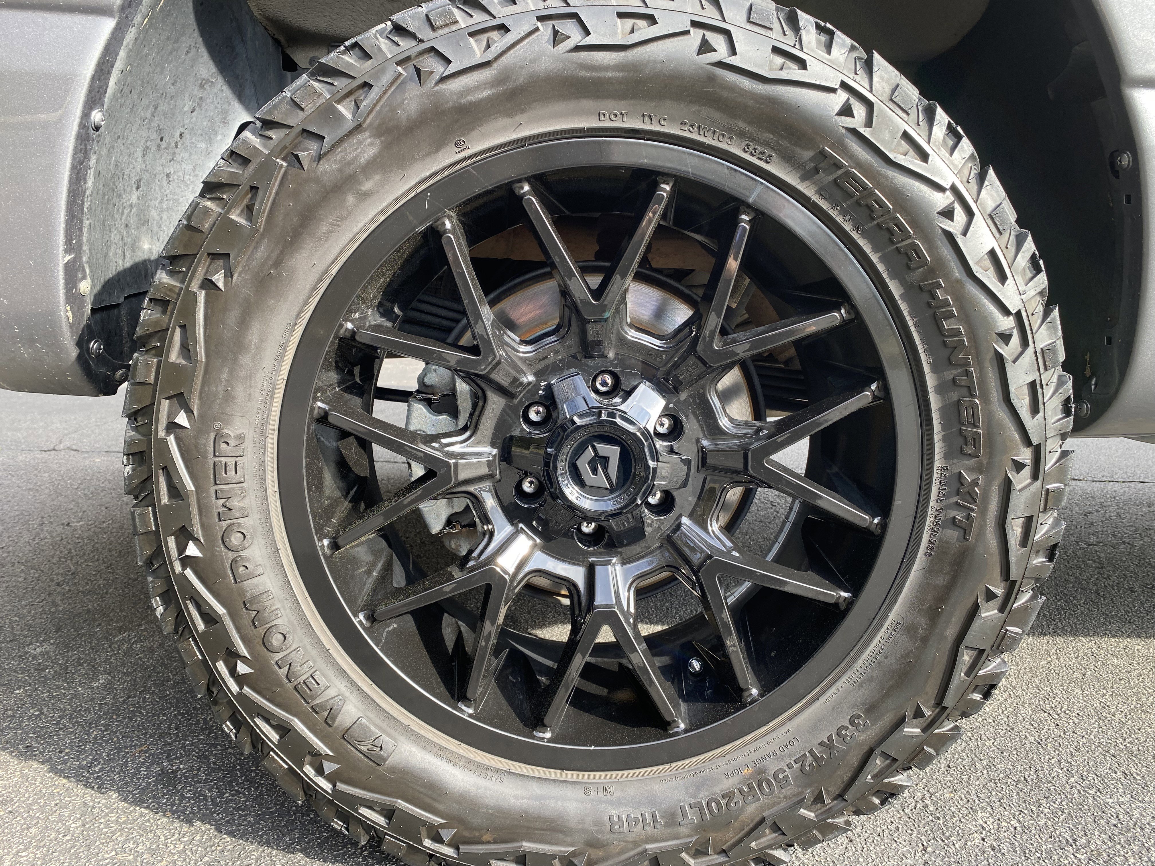 Used 2021 Nissan Titan SV AWD/4WD image 40