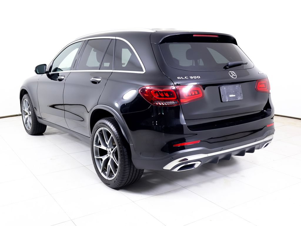 Used 2022 Mercedes-Benz GLC 300 4MATIC image 3