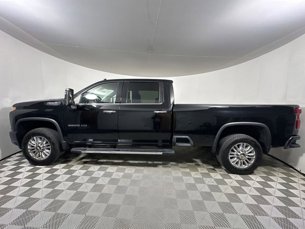 Used 2022 Chevrolet Silverado 3500 High Country w/ Z71 Off-Road Package image 3