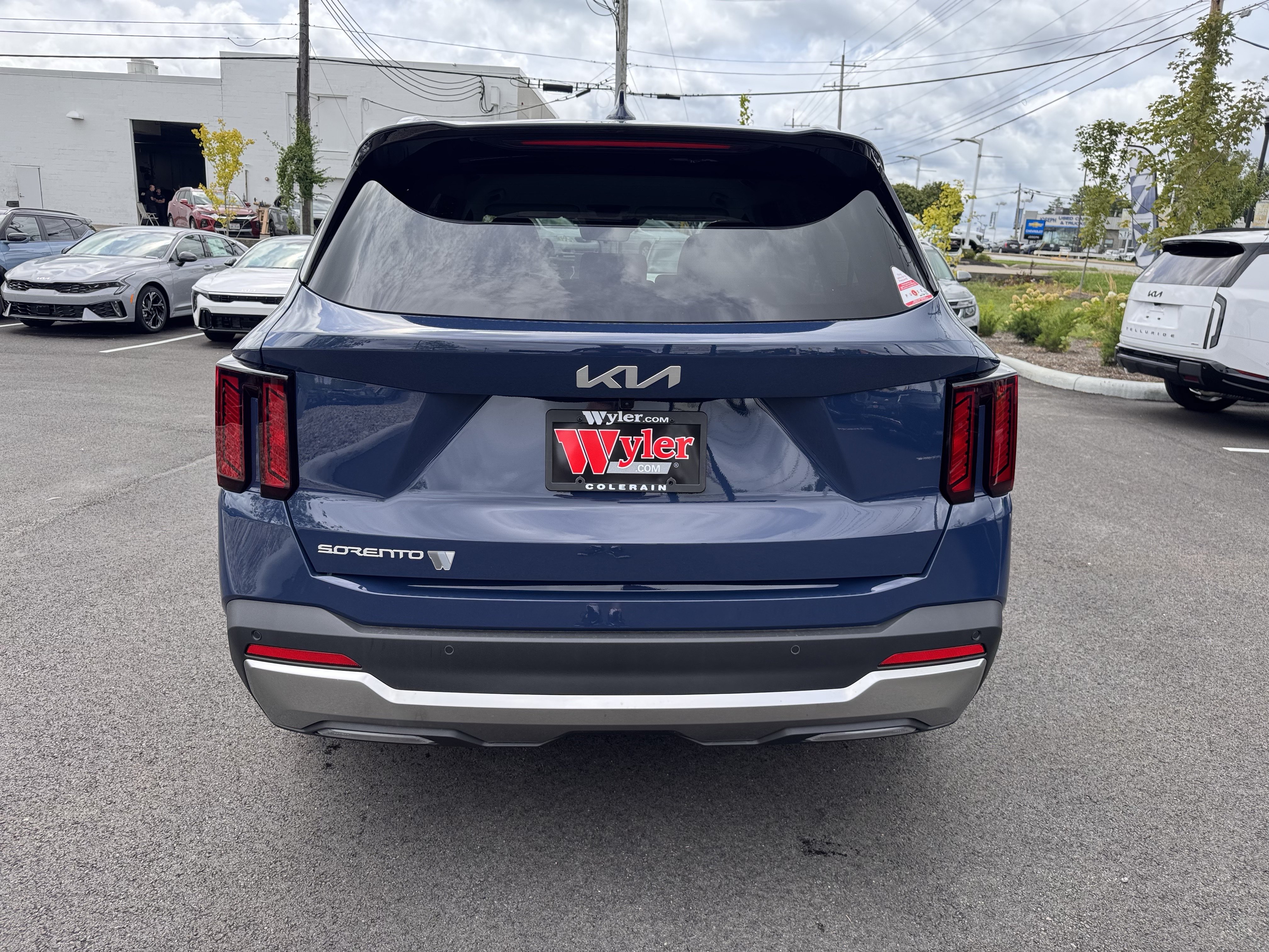 New 2026 Kia Sorento S FWD image 5
