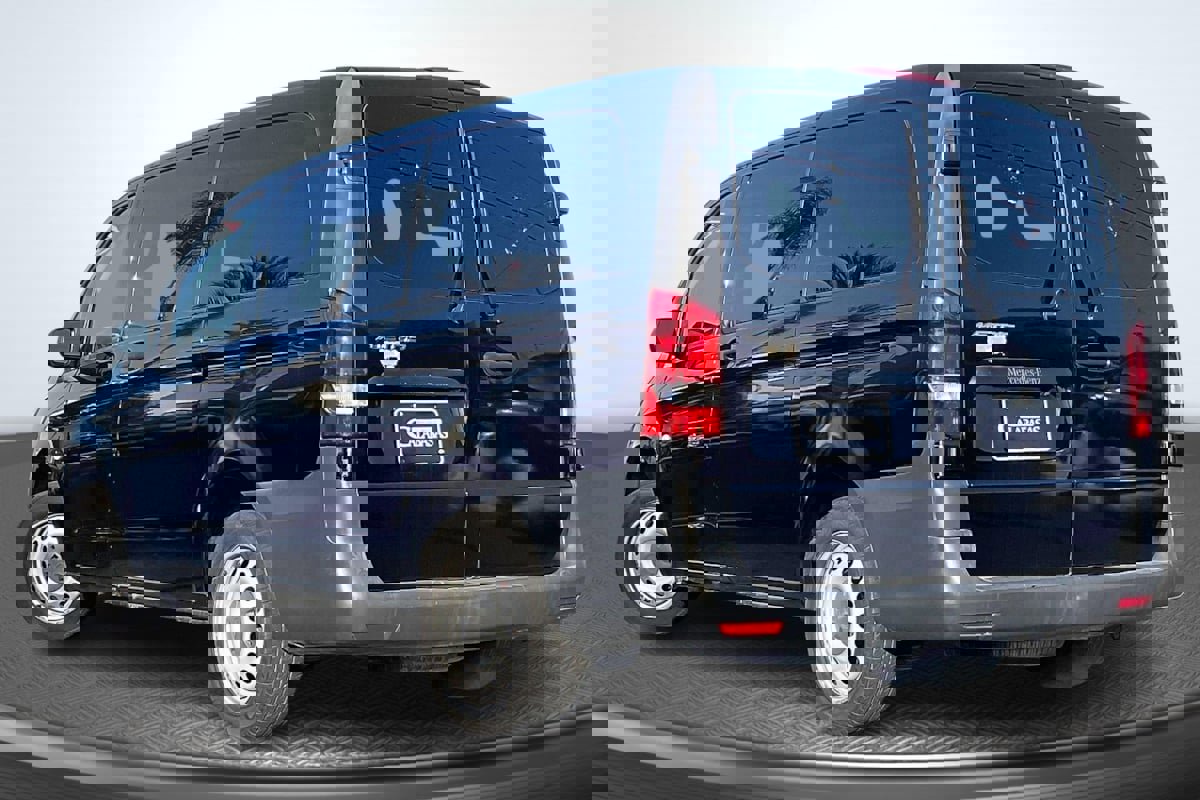 Used 2019 Mercedes-Benz Metris Passenger image 2