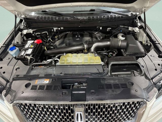 Used 2020 Lincoln Navigator Reserve w/ Luxury Package image 32