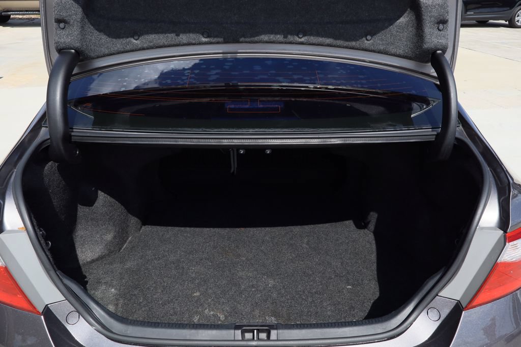 Used 2016 Toyota Camry XSE w/ Advanced Technology Package FWD image 24