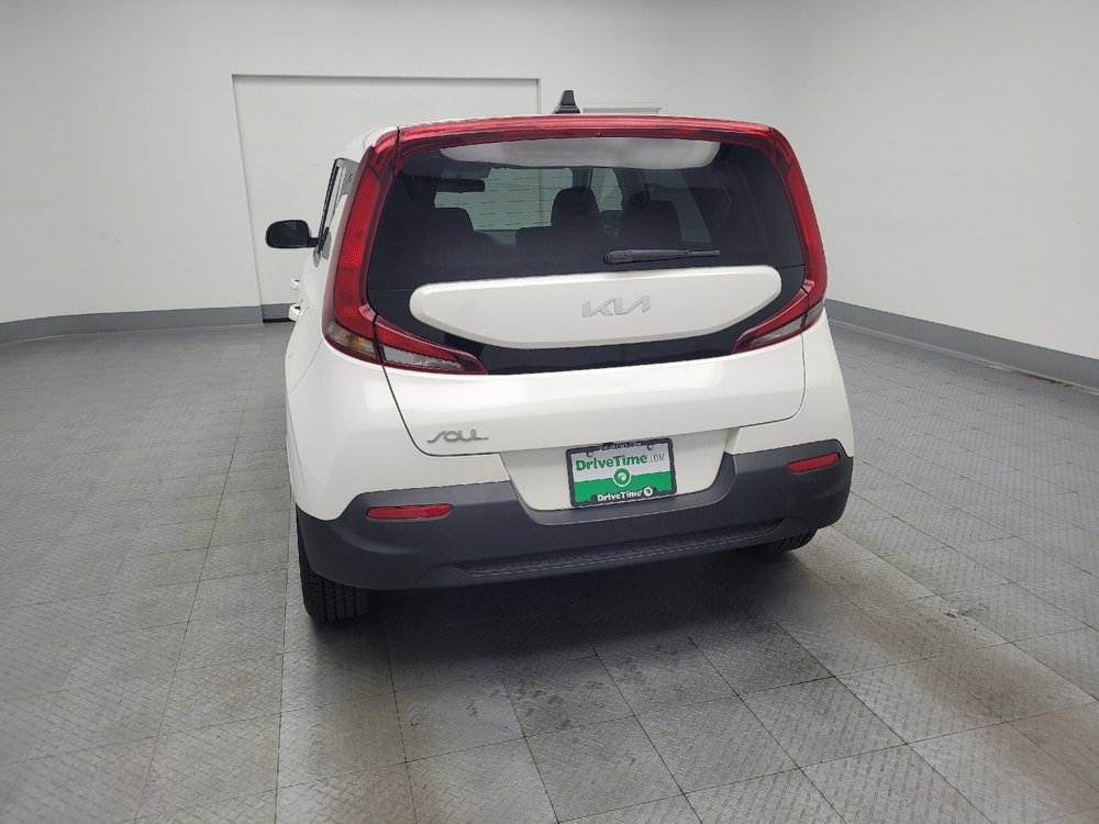 Used 2022 Kia Soul LX image 6
