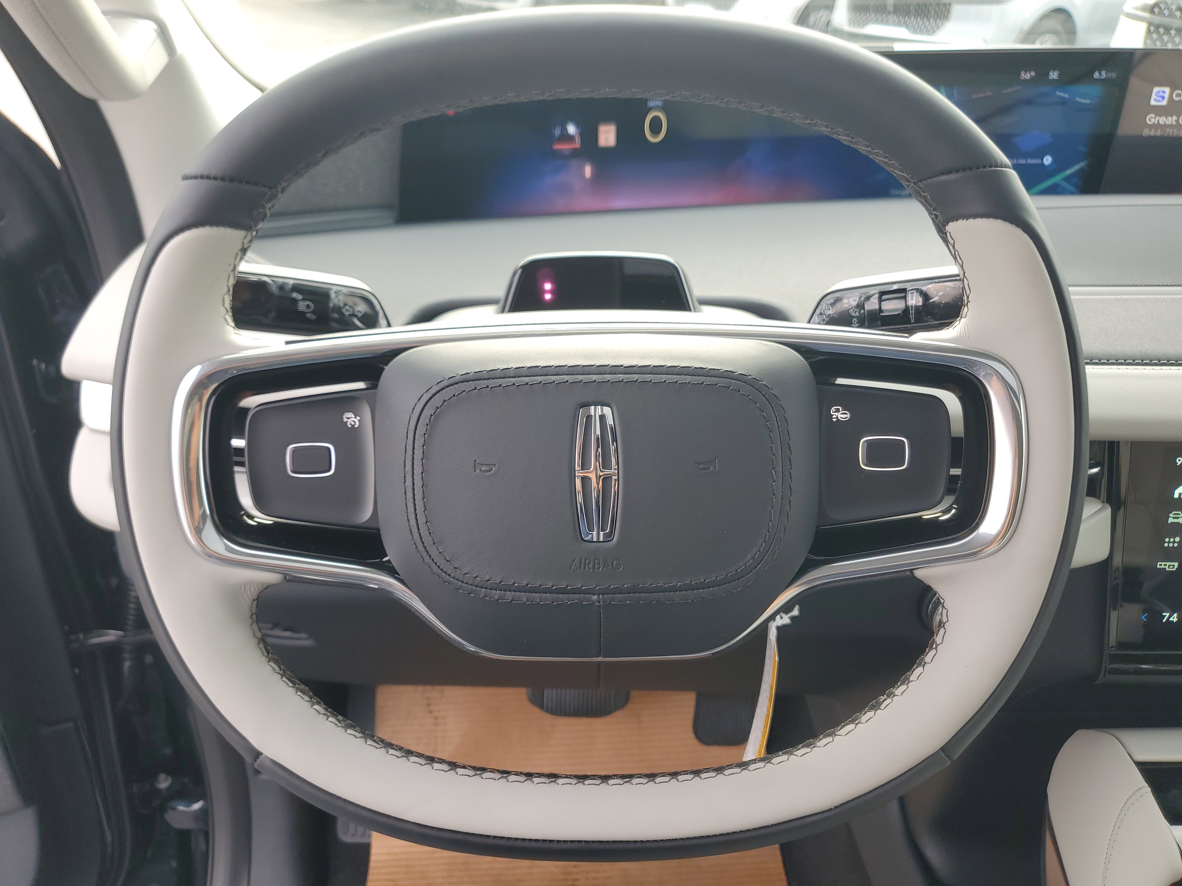 New 2025 Lincoln Navigator L Reserve image 16