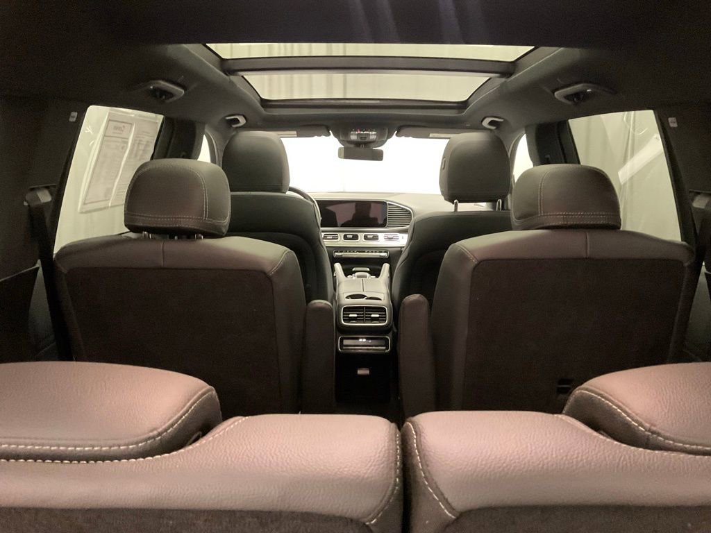 Used 2025 Mercedes-Benz GLS 450 4MATIC image 29