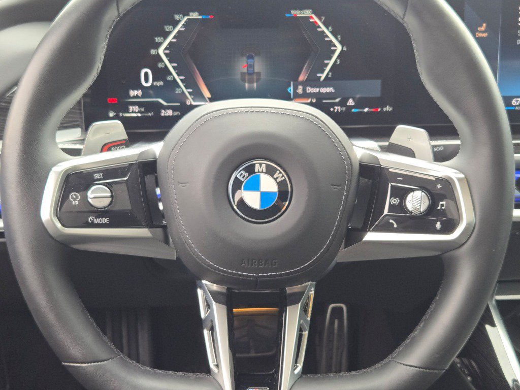 Used 2025 BMW 740i xDrive w/ Premium Package AWD/4WD image 41