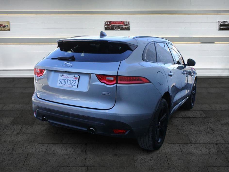 Used 2020 Jaguar F-PACE Checkered Flag image 8