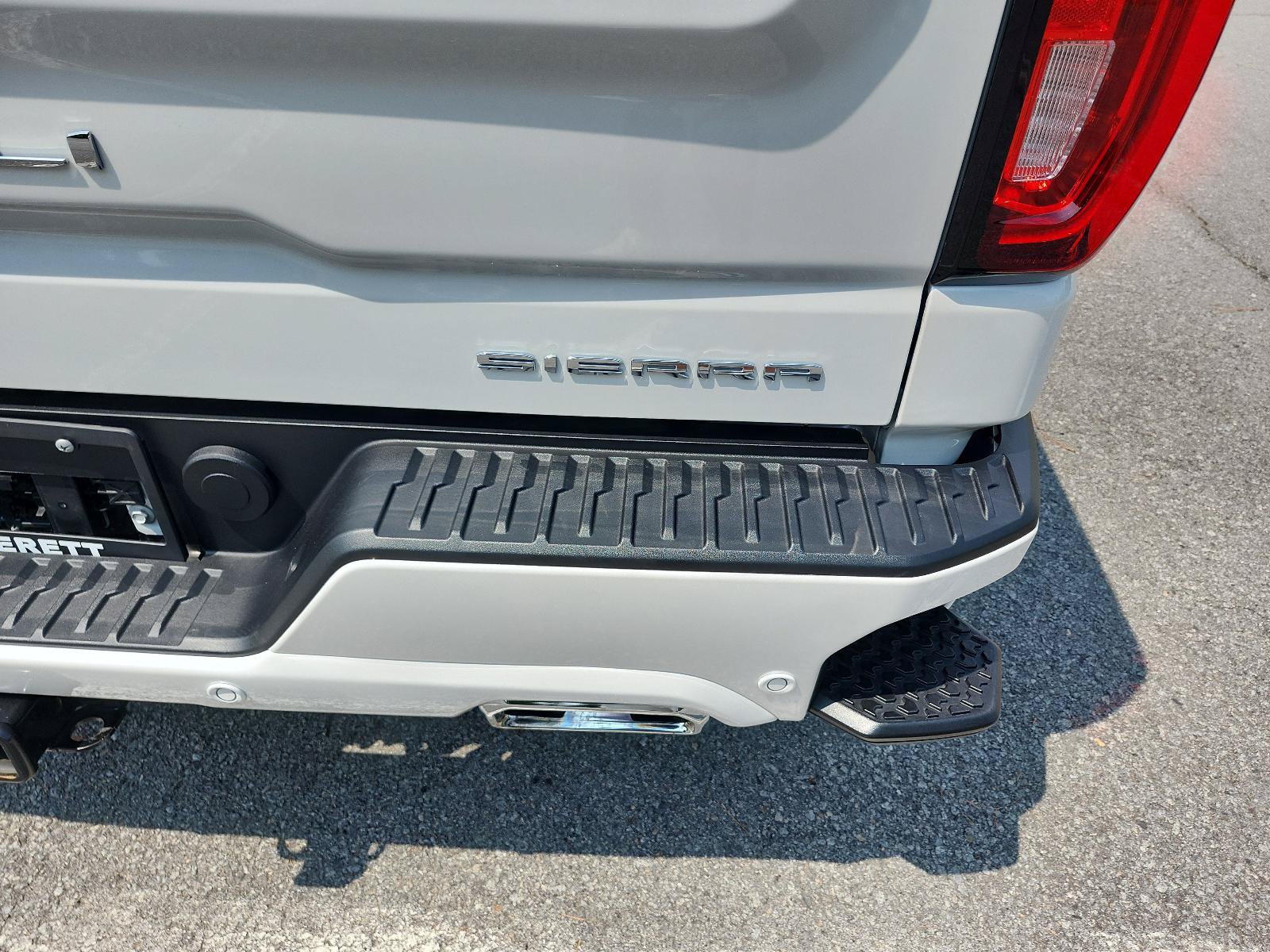 Used 2025 GMC Sierra 1500 Denali Ultimate AWD/4WD image 5