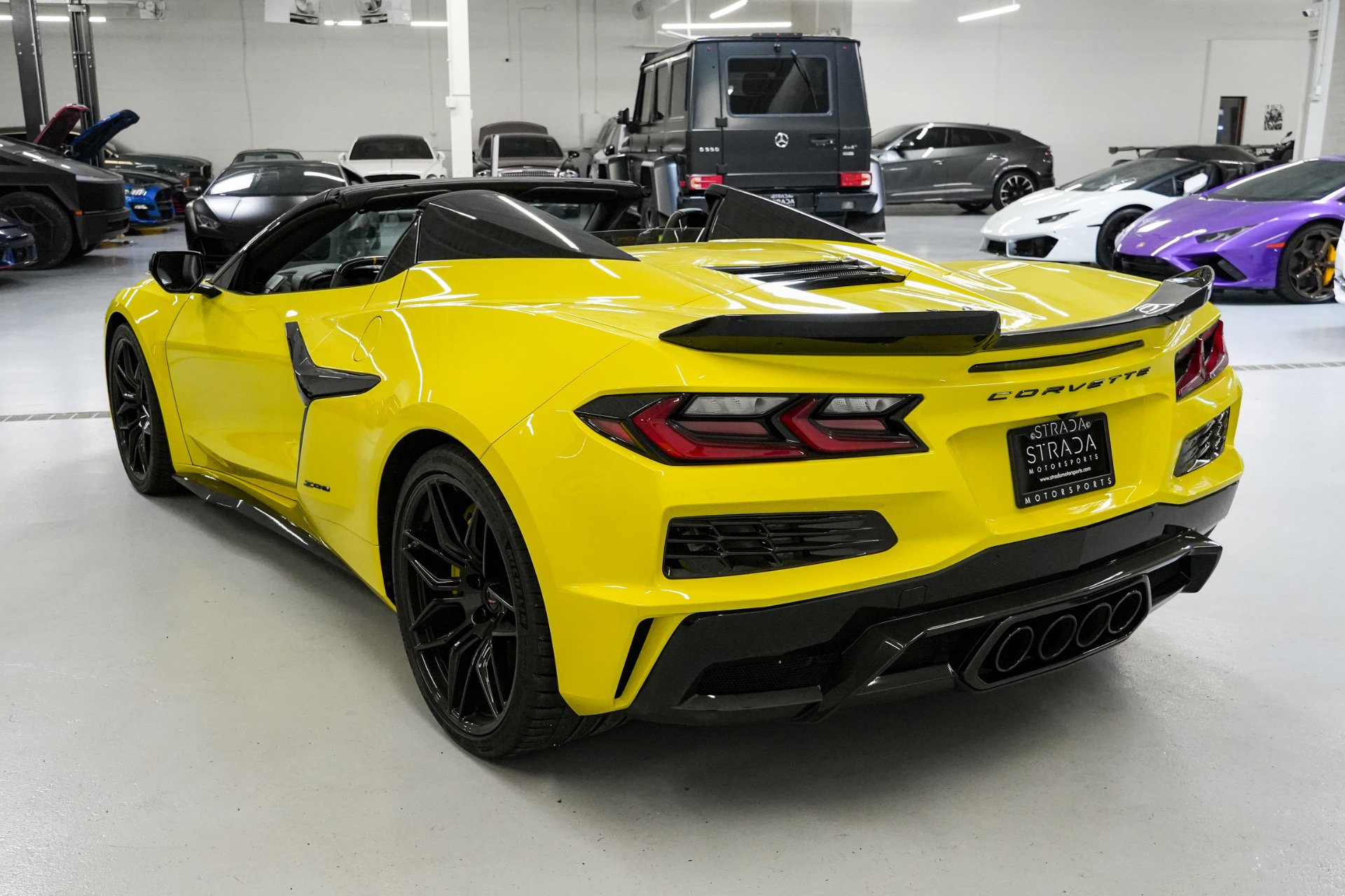 Used 2023 Chevrolet Corvette Z06 w/ Stealth Interior Trim Package RWD image 6
