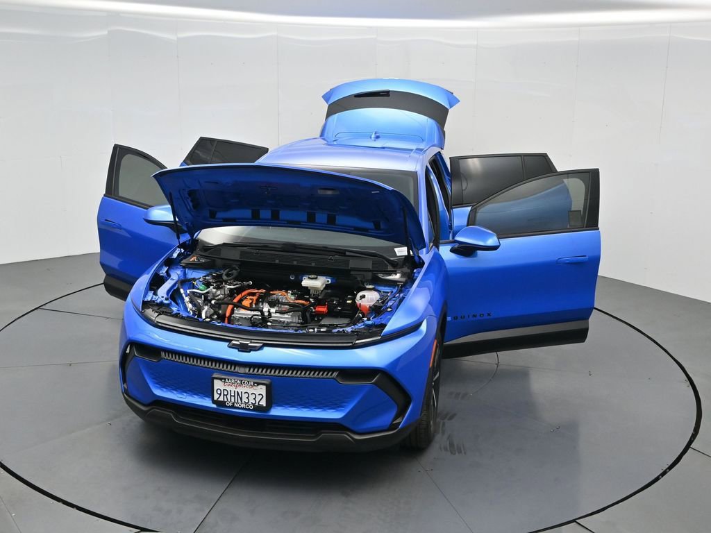 Used 2025 Chevrolet Equinox EV LT image 32