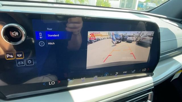 New 2026 Chevrolet Traverse LT w/ LPO, Floor Liner Package FWD image 20