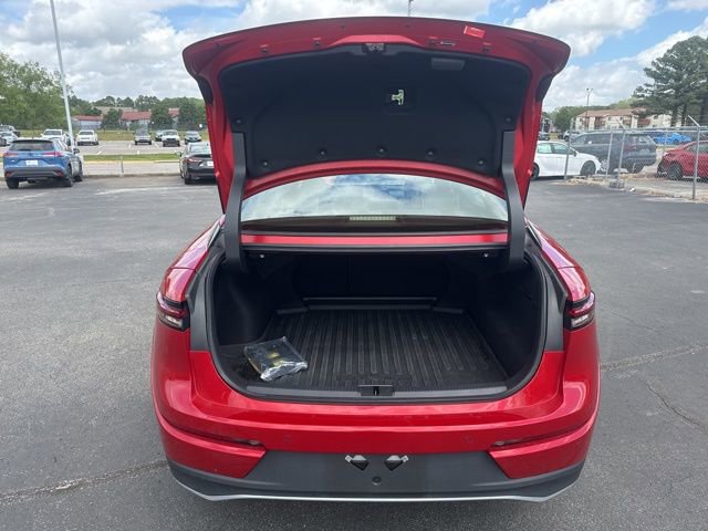 Used 2023 Toyota Crown Limited image 17