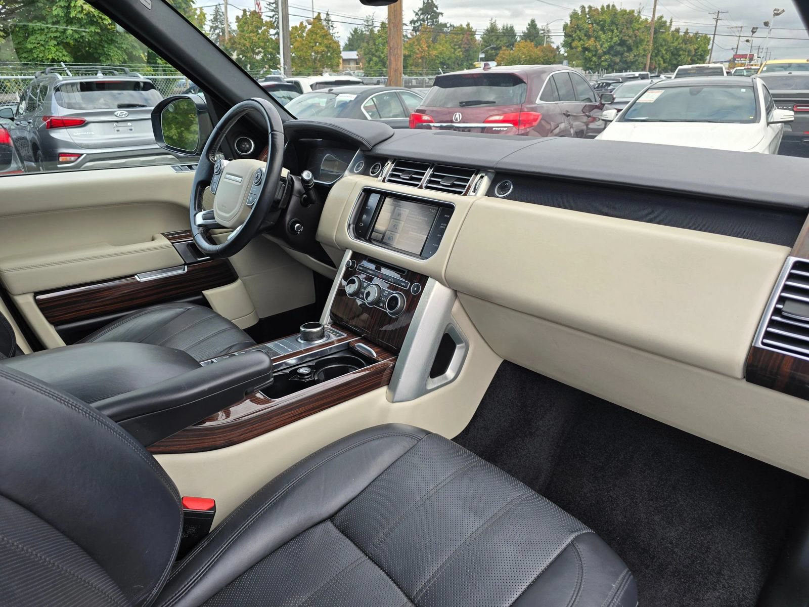 Used 2014 Land Rover Range Rover Supercharged AWD/4WD image 10