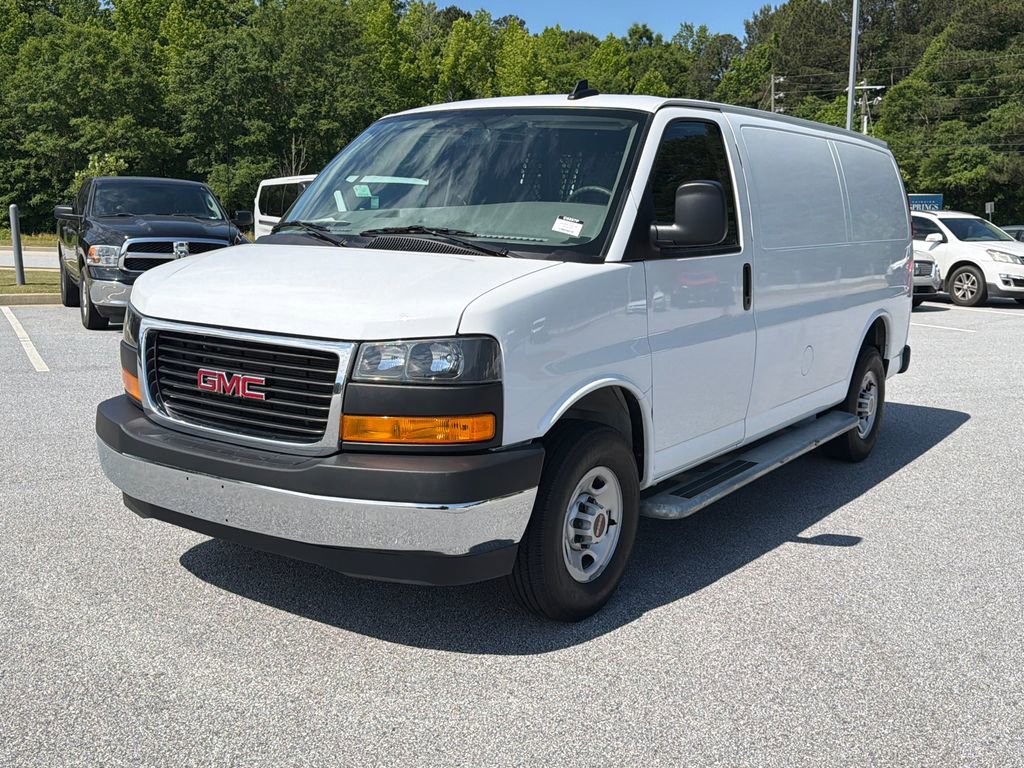 Used 2024 GMC Savana 2500 w/ Driver Convenience Package RWD image 3