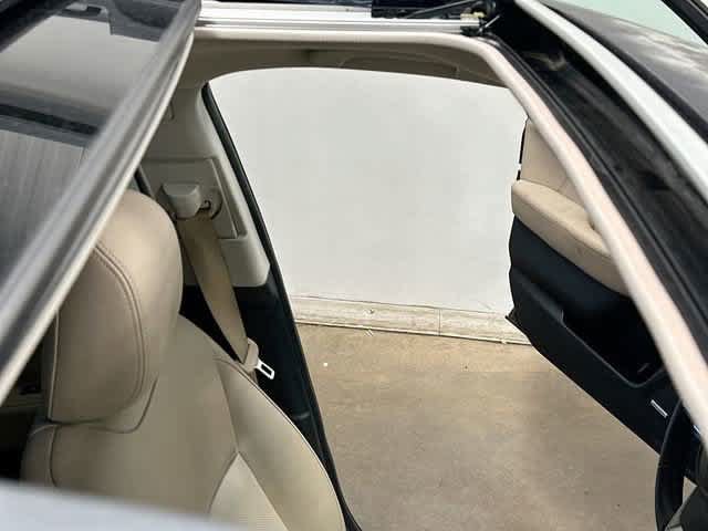 Used 2018 Subaru Outback 2.5i Limited AWD/4WD image 6