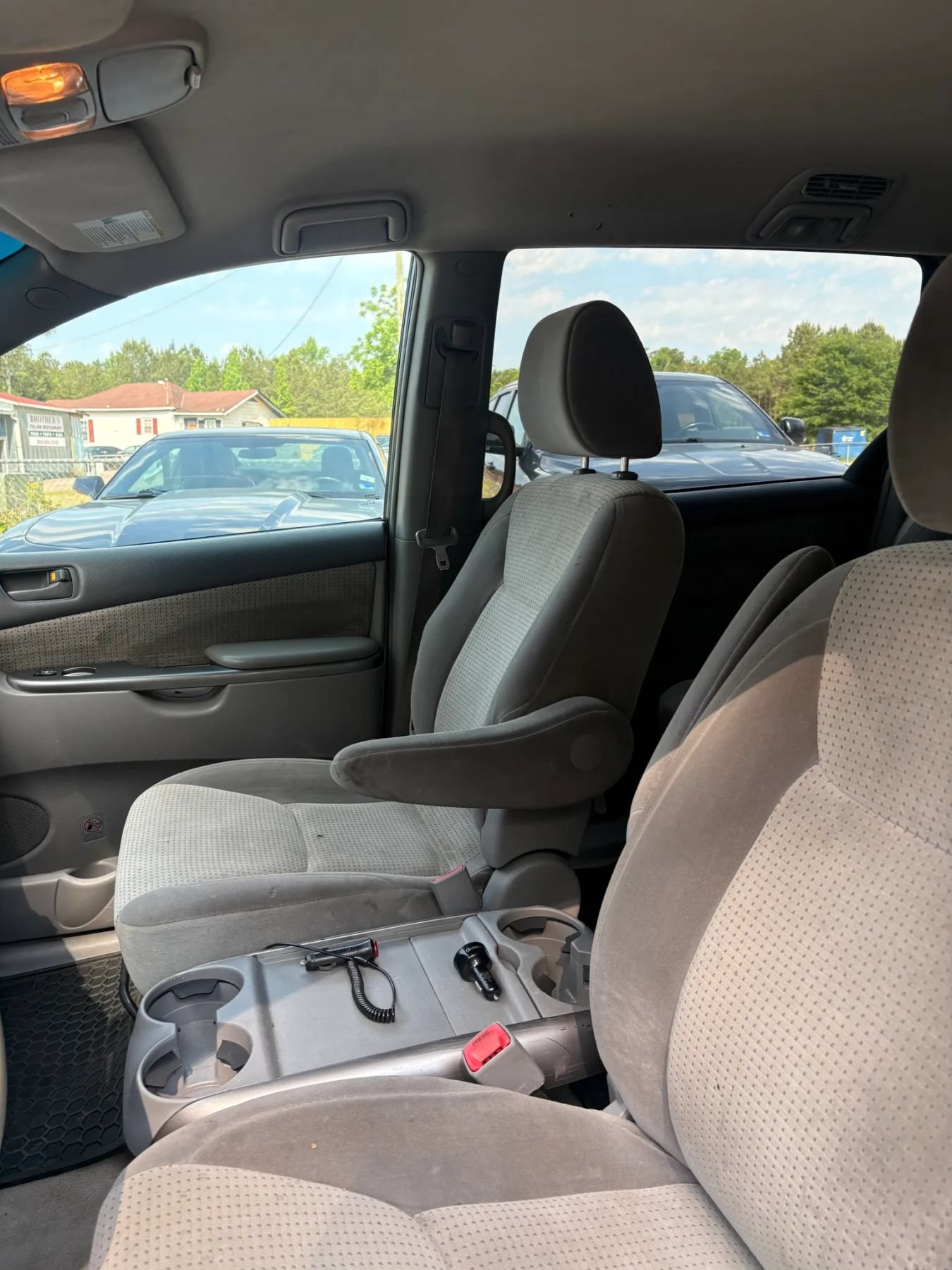 Used 2010 Toyota Sienna LE FWD image 11