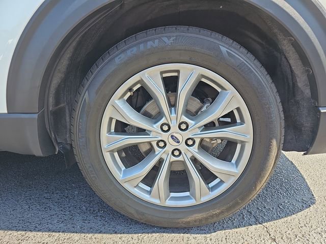Used 2023 Ford Explorer XLT w/ Equipment Group 202A image 9