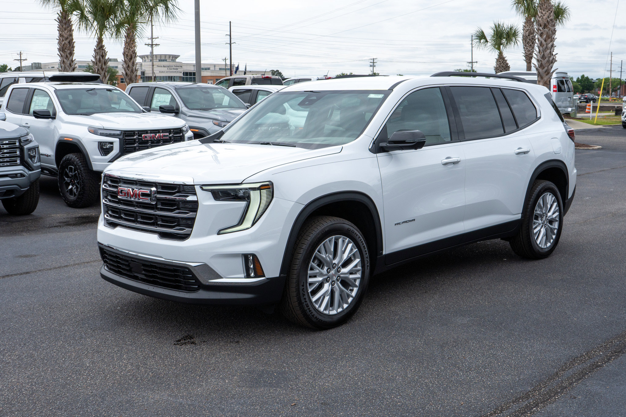 New 2026 GMC Acadia Elevation FWD image 7