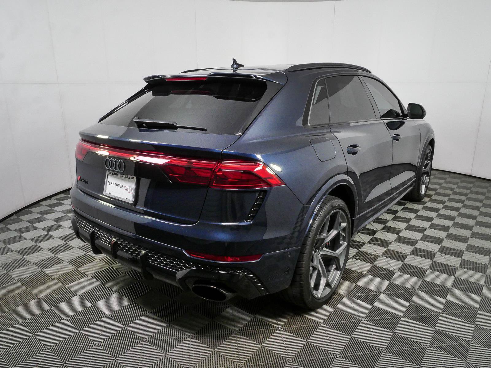 Used 2025 Audi RS Q8 performance AWD/4WD image 3