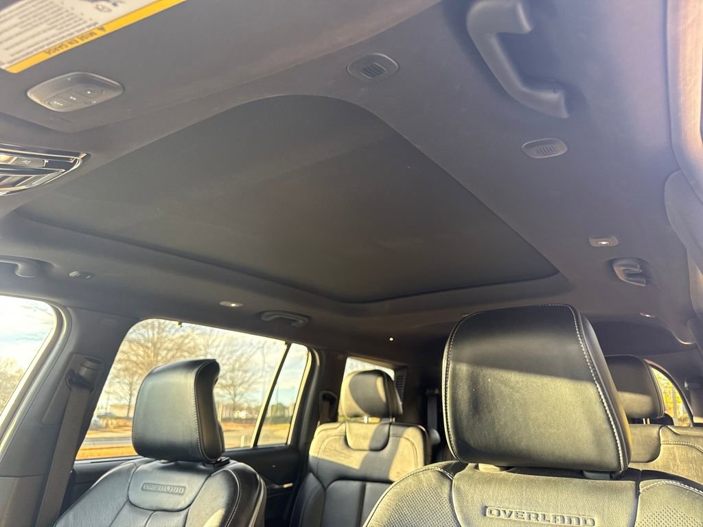 Used 2021 Jeep Grand Cherokee L Overland w/ Luxury Tech Group IV image 25