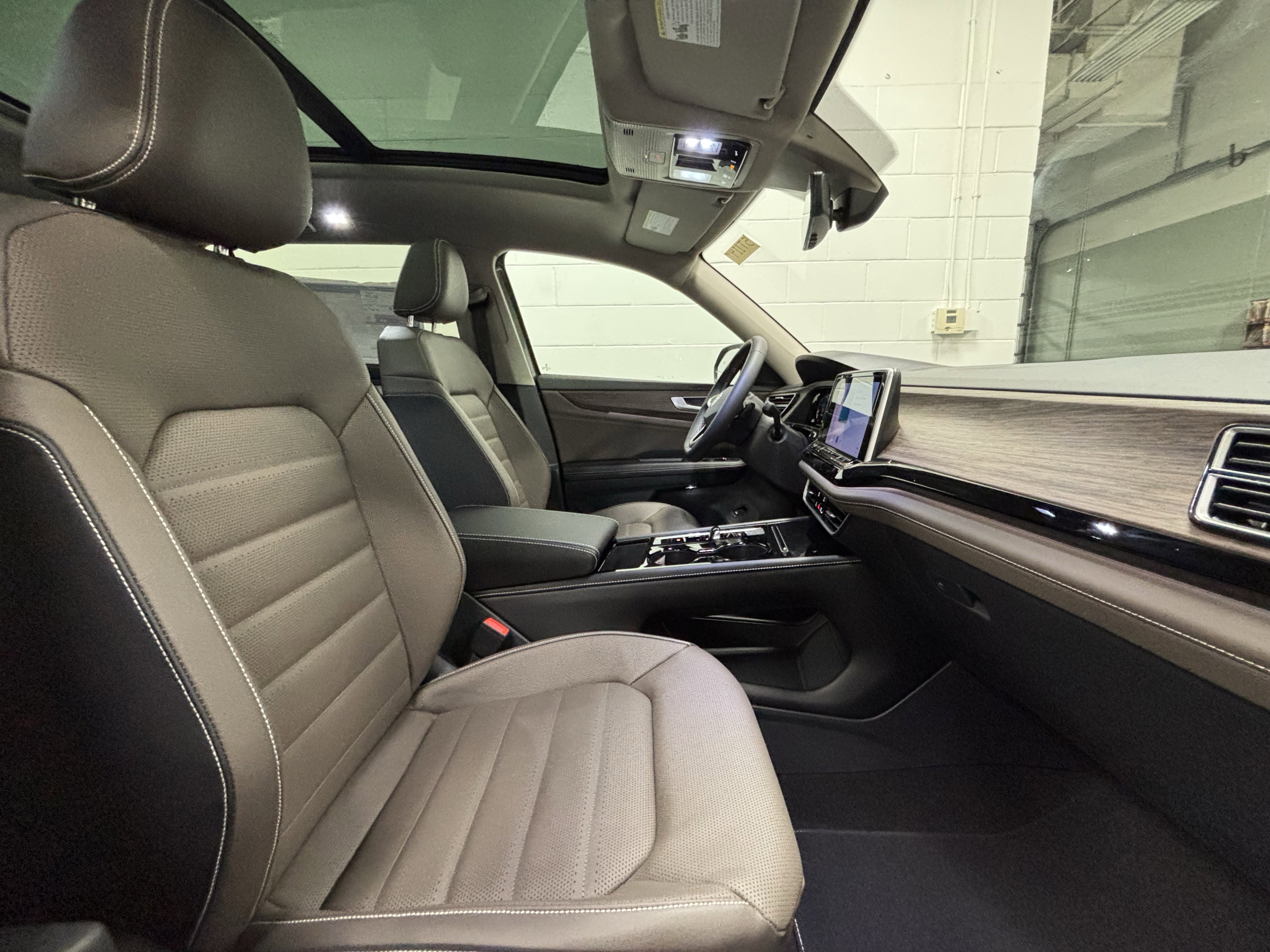 New 2026 Volkswagen Atlas SEL image 11