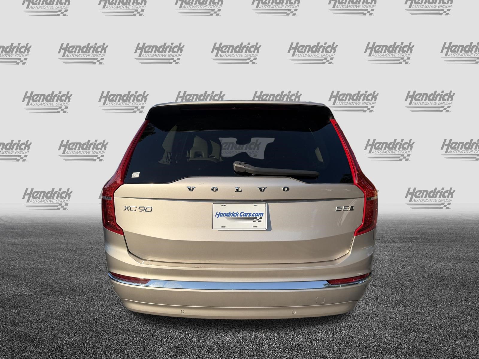 Used 2024 Volvo XC90 B5 Core w/ Climate Package AWD/4WD image 8