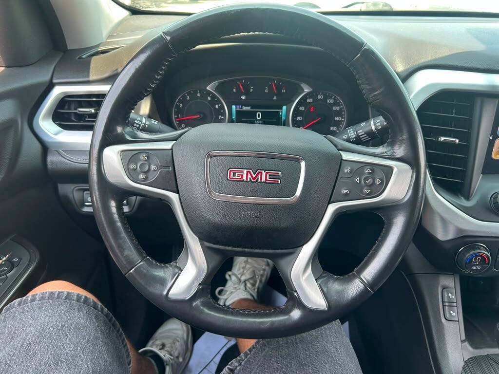 Used 2019 GMC Acadia SLT FWD image 13
