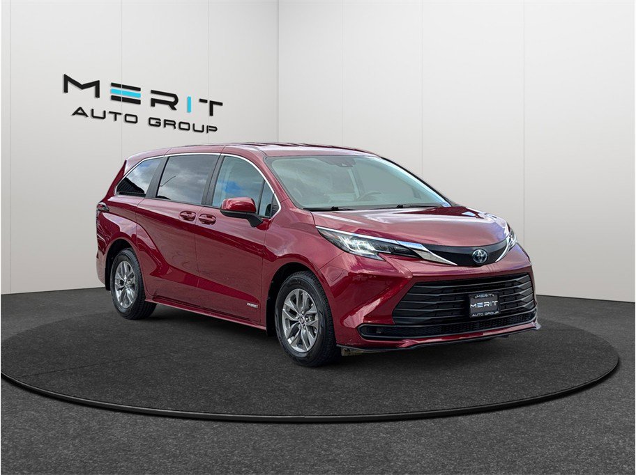 Used 2021 Toyota Sienna LE