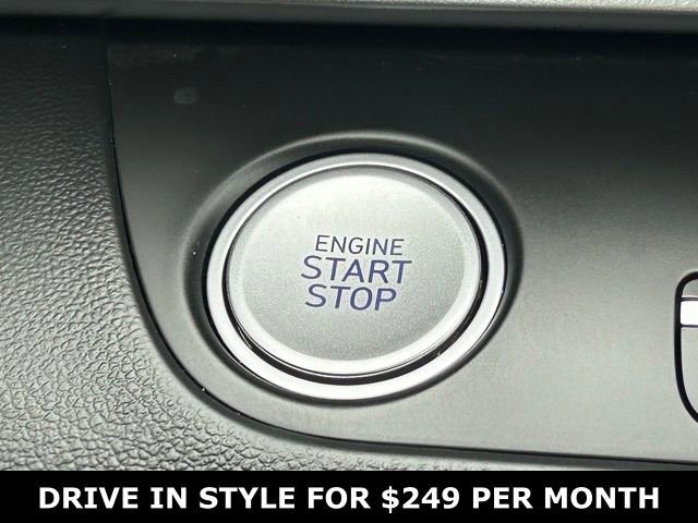 Used 2025 Hyundai Elantra SEL image 27