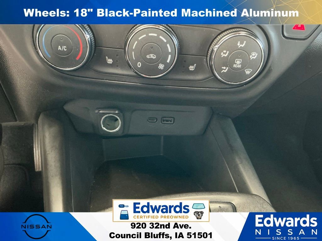 Used 2024 Chevrolet Trax RS w/ Sunroof Package FWD image 24