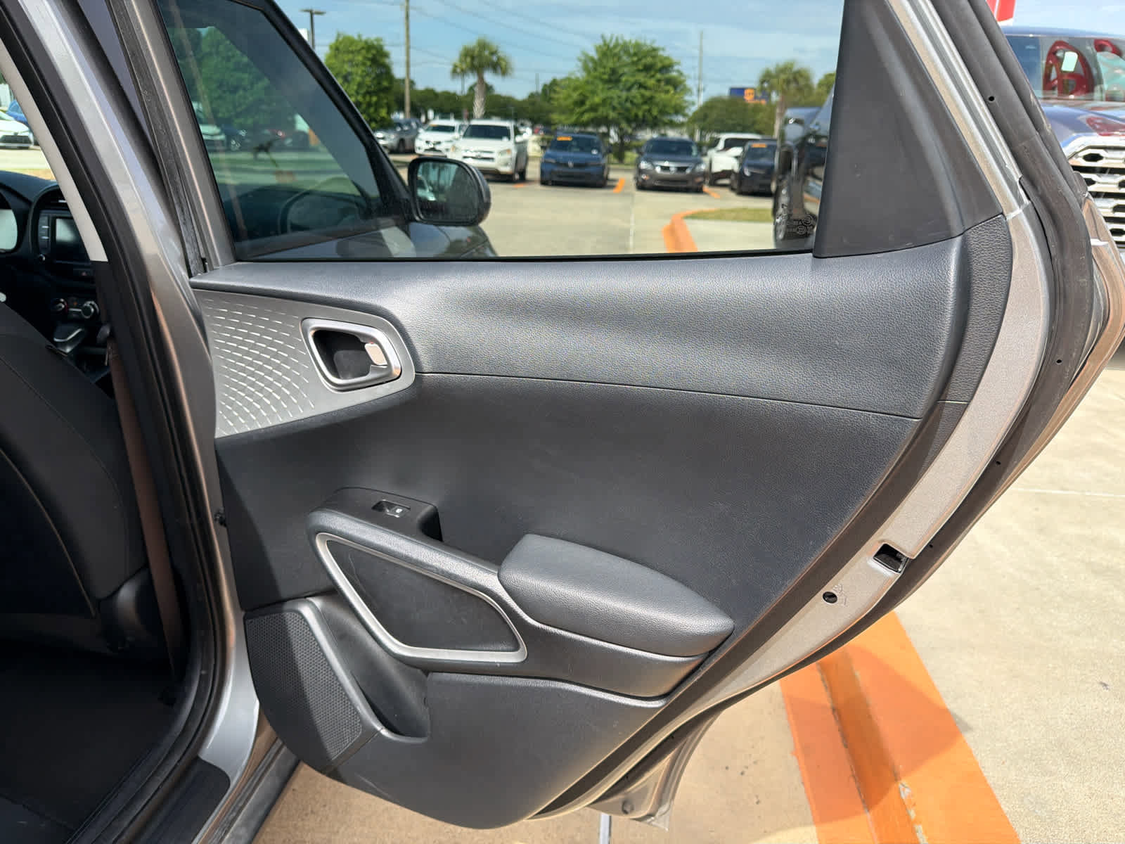 Used 2024 Kia Soul LX w/ Option Group 015 image 21