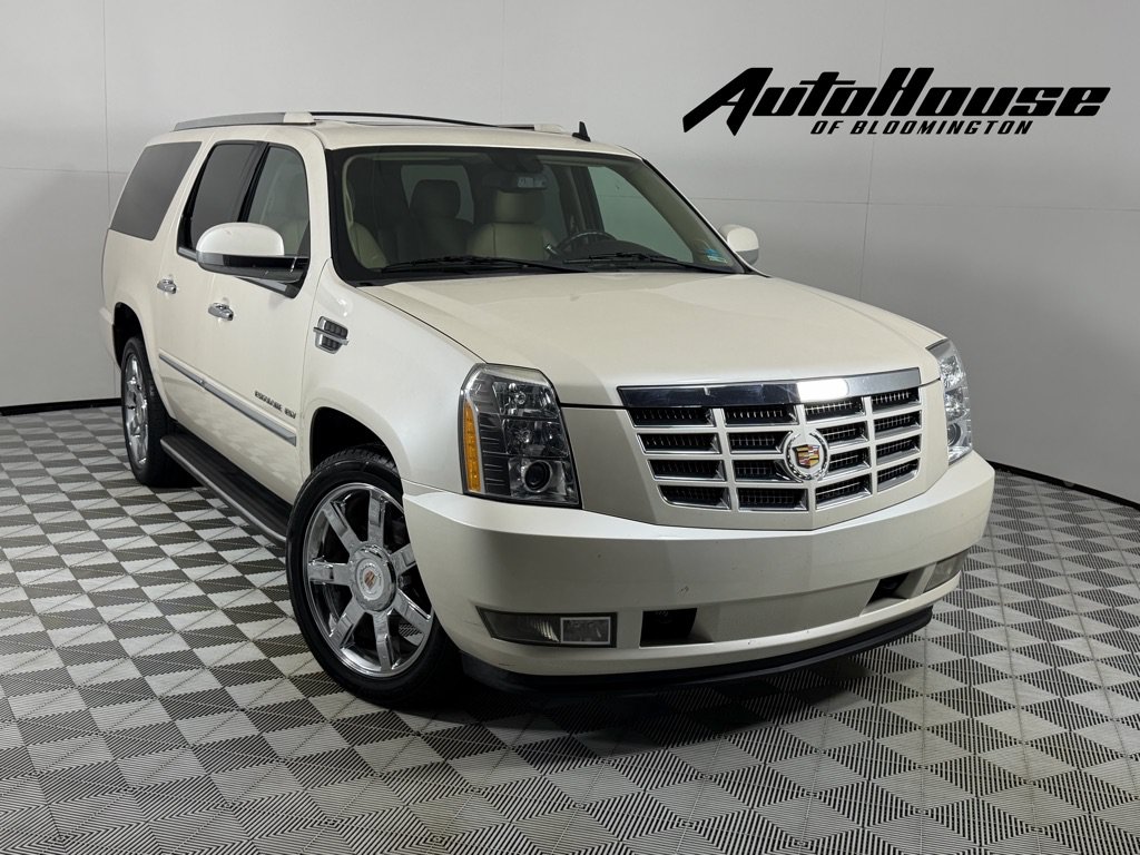 Used 2013 Cadillac Escalade ESV Luxury RWD image 1