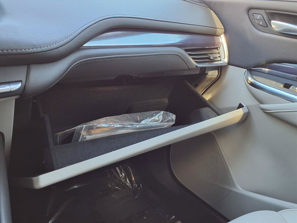 Certified 2023 Cadillac XT4 Luxury FWD image 26