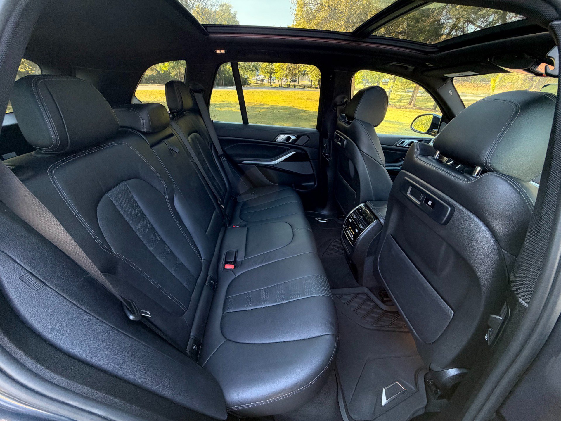 Used 2021 BMW X5 xDrive40i w/ Premium Package AWD/4WD image 16